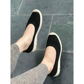 Giầy slip on nữ đế trắng chất liệu len lỗ
