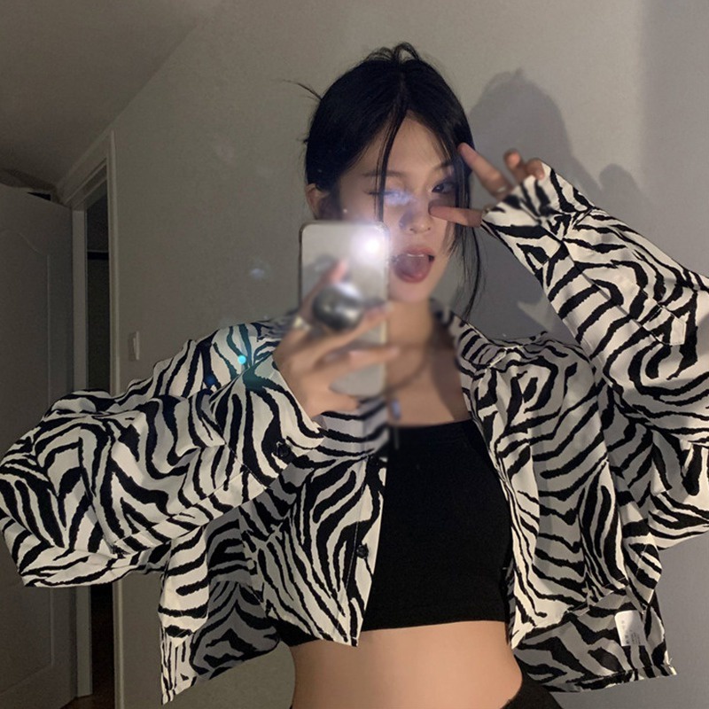 Áo sơ mi tay dài dáng ngắn họa tiết da báo thời trang xuân thu cho nữ