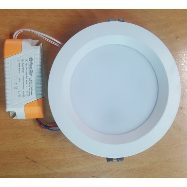 Đèn LED âm trần đổi màu 110/9W Rạng Đông