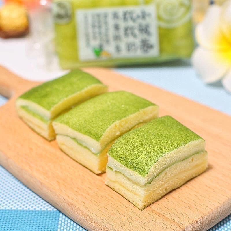 1 CÁI BÔNG LAN CUỘN KEM MATCHA/ DÂU