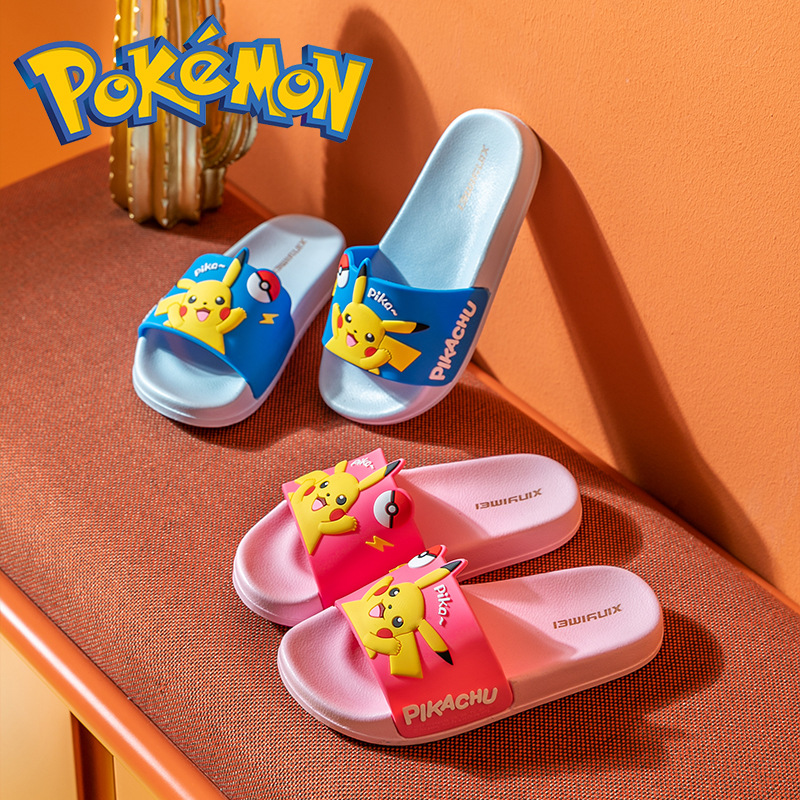 Dép cho bé mang trong nhà bằng PVC mềm chống trượt hình pikachu xinh xắn