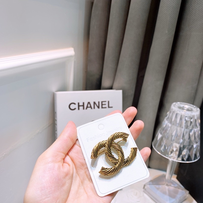 Cài áo cao cấp mẫu mới tháng 12