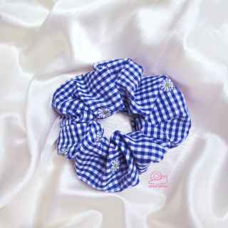 Ốc Sên Shop - Scrunchie caro hoa cúc