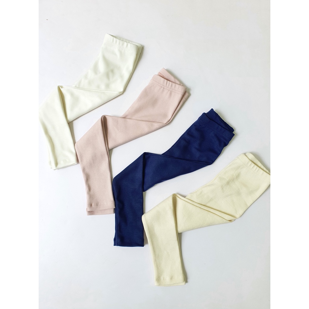 Quần legging trơn 4 màu cho bé