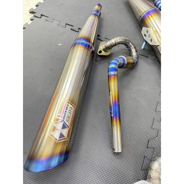 Cổ bầu xoắn titanium