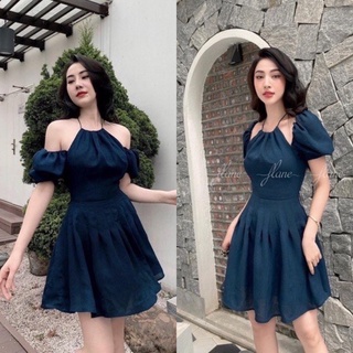 ĐẦM TRỄ VAI CỔ YẾM