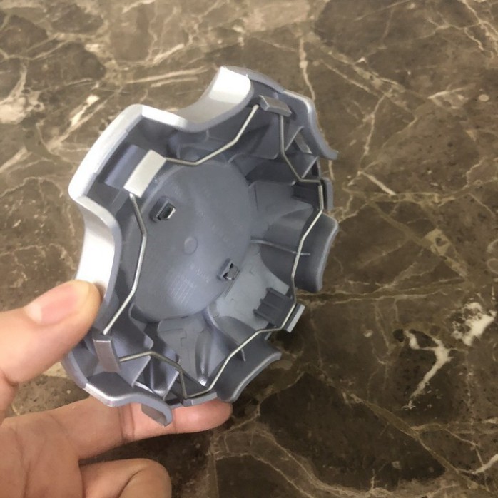 Sản Phẩm Logo chụp mâm, ốp lazang bánh xe ô tô Toyota Land Cruiser Prado (đời xe 2014, 2015, 2016, 2017, 2018, 2019, 202