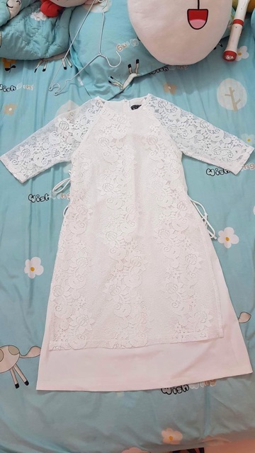 Áo dài germ siêu xinh áo dài đỏ thêu tay, áo dài trắng ren. Đỏ size S, trắng size M. Mua về mới mặc thử và giặt