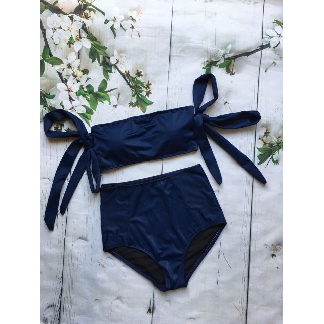 Bikini xanh đen buộc nơ tay