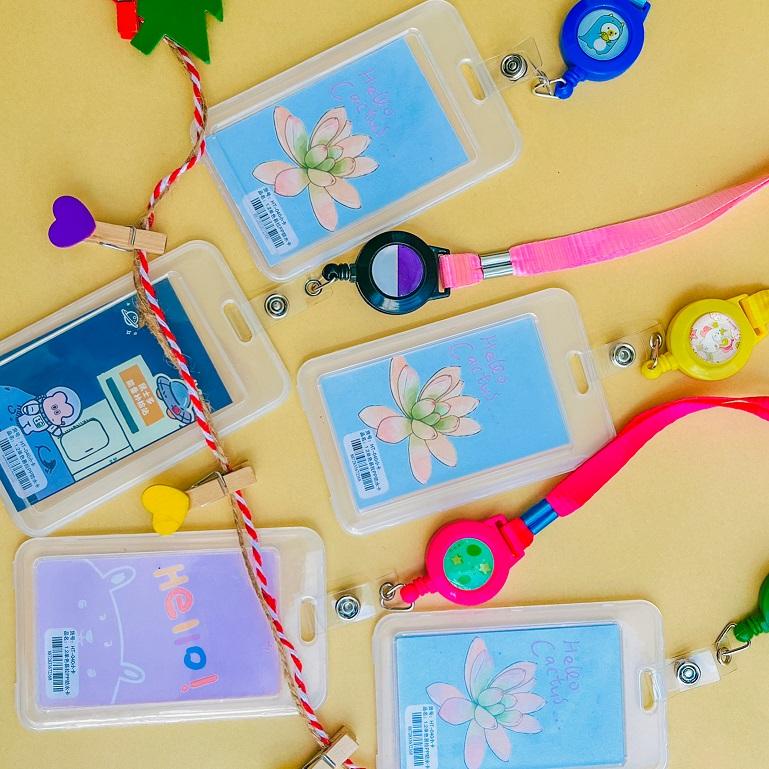 Thẻ Bảng Tên Kèm Dây Đeo Có Thể Kéo Dài Hàn Quốc 11x7cm