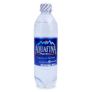 1 chai nước khoáng Aquafina 500ml