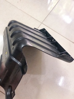 Chắn bung gầm phải - I10 Grand