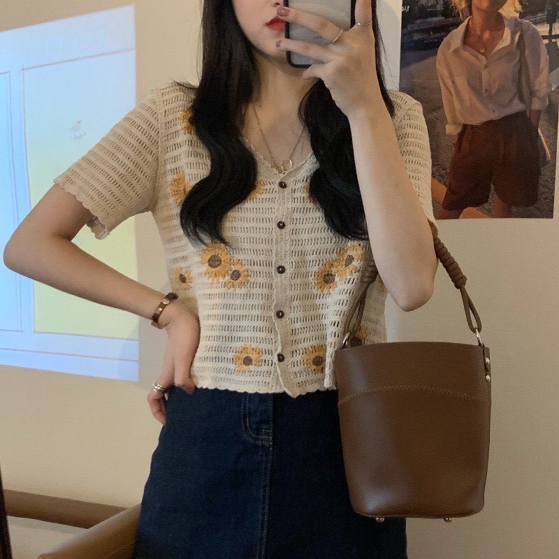 {Pass} Áo babydoll len cộc tay thêu hoa cúc Ulzzang