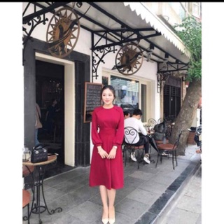 Váy đầm đỏ bọc khuy quyến rũ
