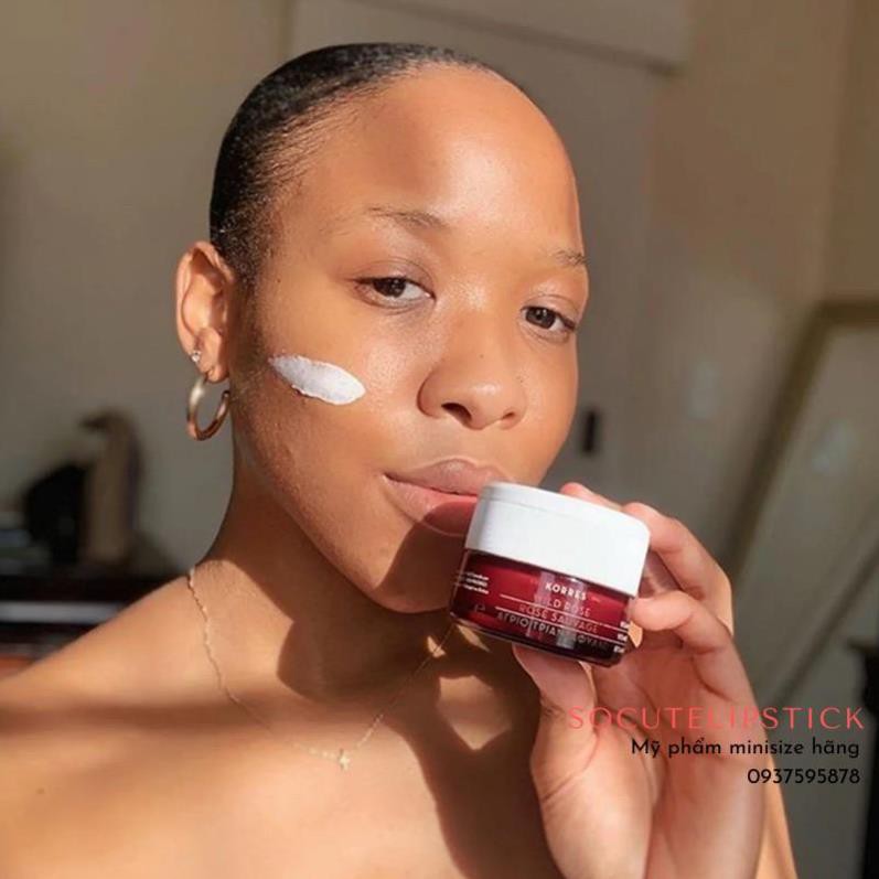 Mặt nạ ngủ chiết xuất hoa hồng dại KORRES Wild Rose Brightening Sleeping Facial 40ml