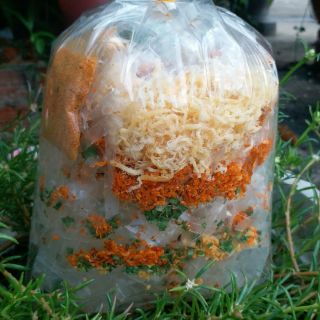 Bánh tráng trộn bịch chà bông