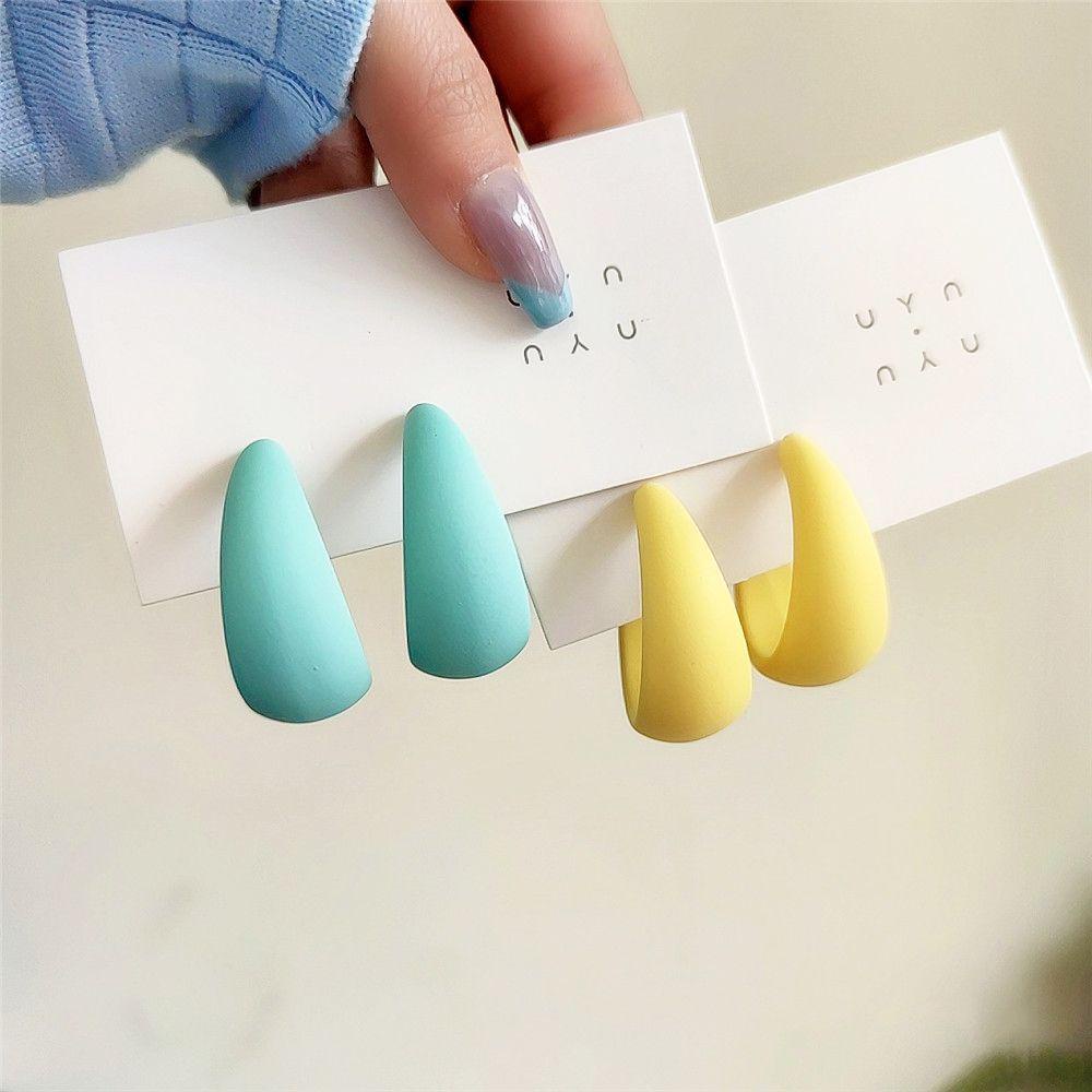 Khuyên Tai Chữ C Màu Kẹo Ngọt Tươi Tắn Thời Trang