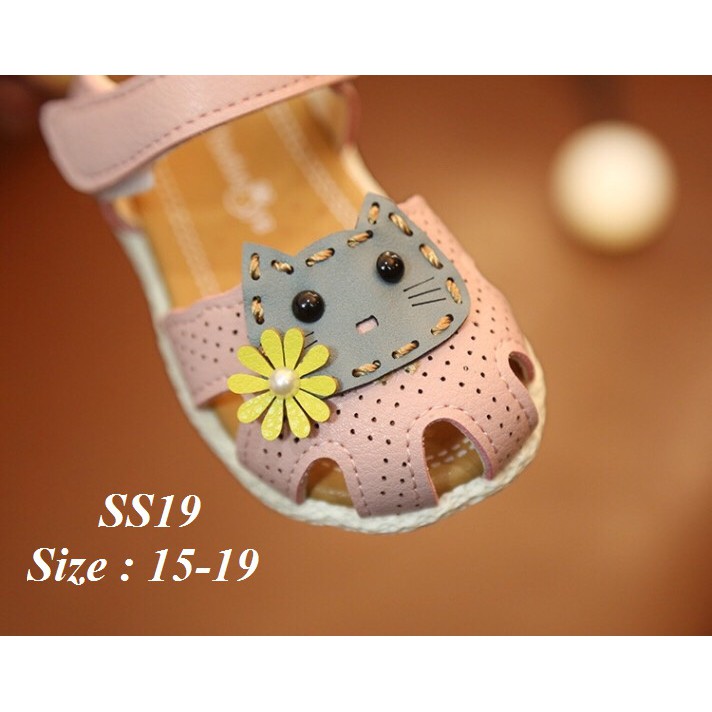 Dép sandal bé gái xinh xắn đế êm và nhẹ SS19