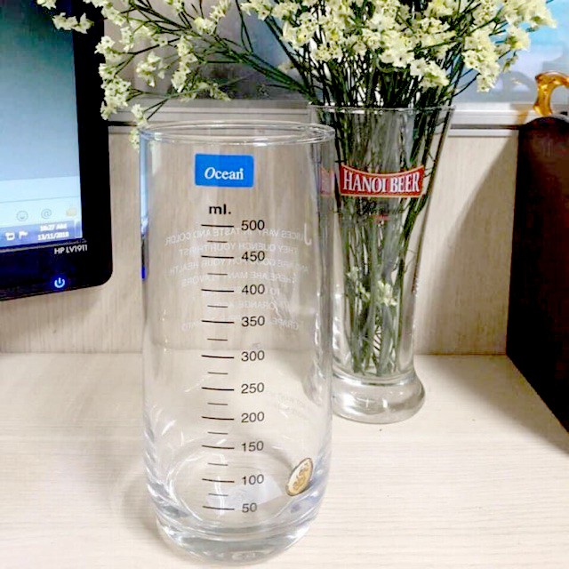Ly thủy tinh có chia vạch 625ml-B00322 chính hãng Ocean,giao mẫu ngẫu nhiên
