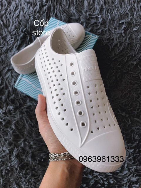 [TẶNG 4 JITBIZT GẮN GIÀY] - Giày NhựaĐi biển- Chất Nhựa E.V.A Siêu Nhẹ, Không Thấm Nước - Shop Cốp Store | BigBuy360 - bigbuy360.vn