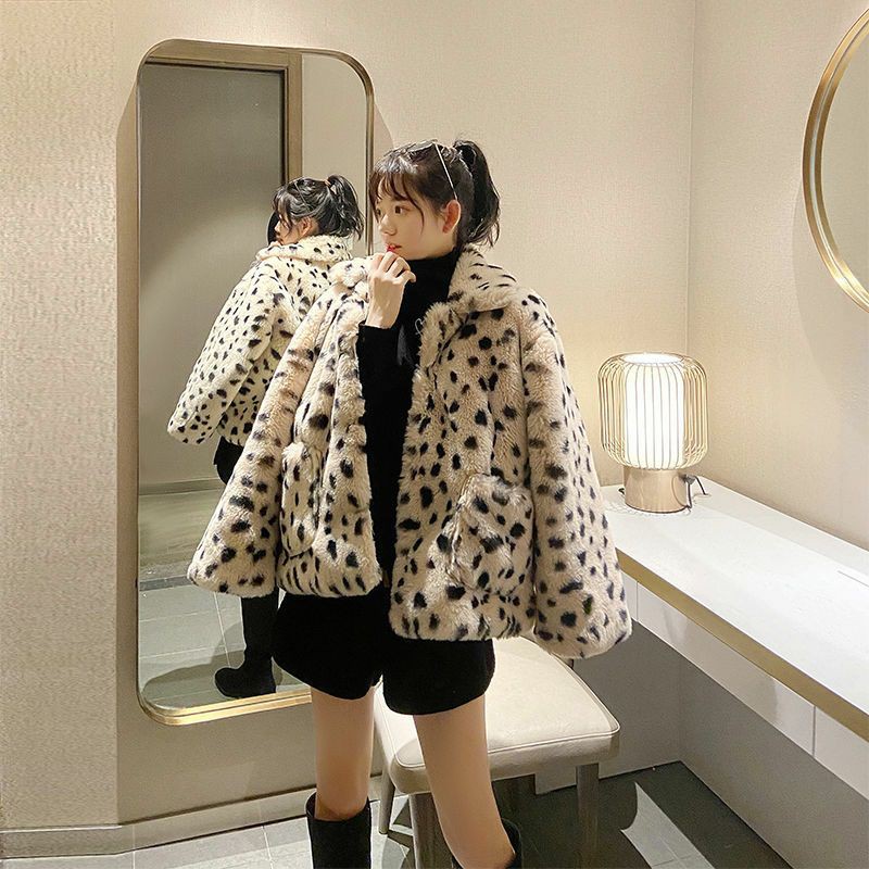Áo khoác lông báo đốm phong cách Hàn Quốc thời trang