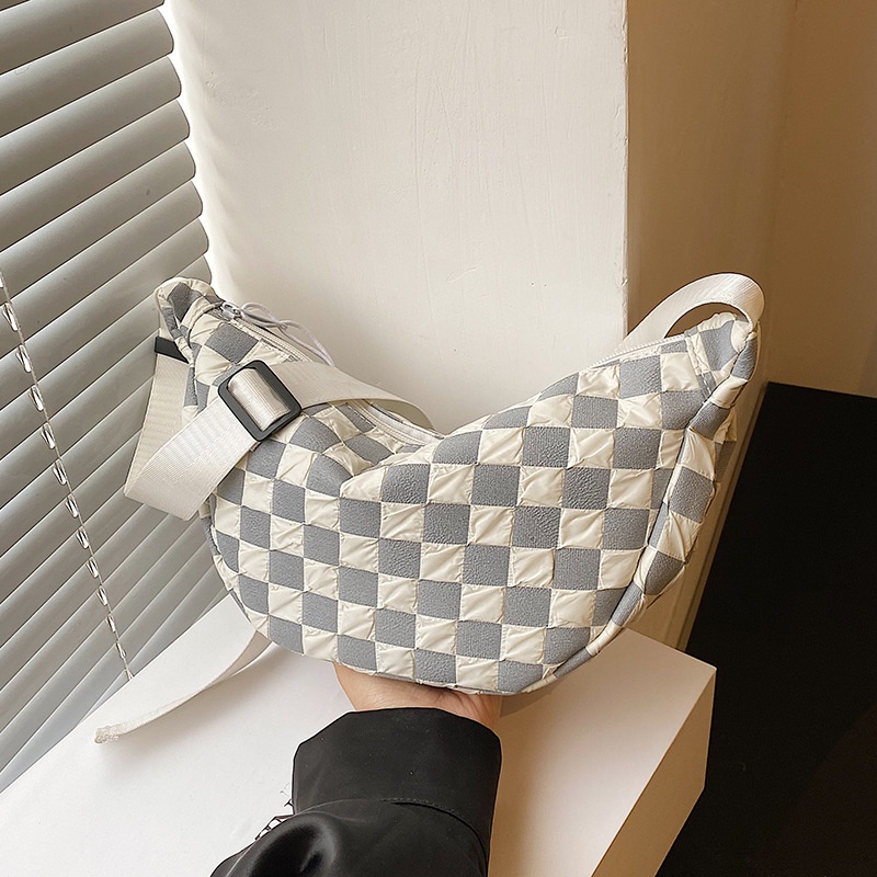 Túi đeo chéo IELGY phong cách Hàn Quốc nhiều màu tùy chọn cho nữ