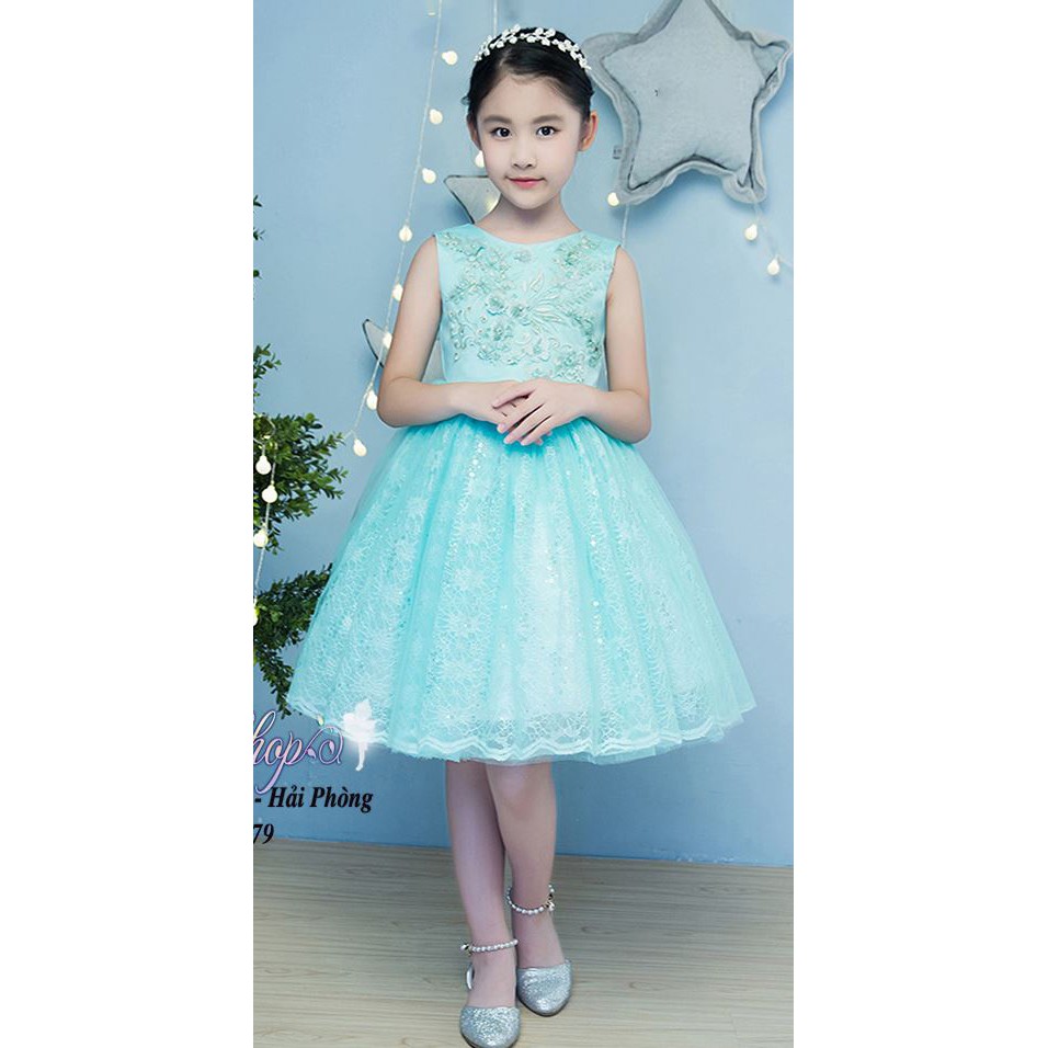 Váy xanh bạc hà kết hoa