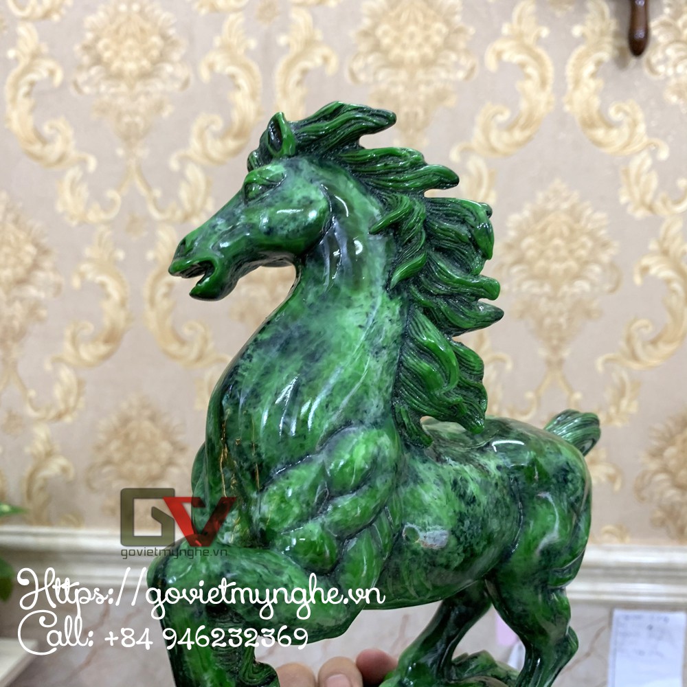 Tượng ngựa phong thủy để bàn làm việc mang may măn tài lộc - Màu Xanh Lục Bích - Cao 24cm