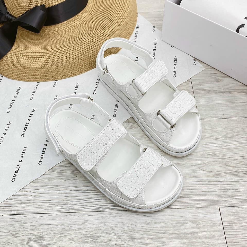 Giày Sandal Nữ - Sandal Nữ Chanel Họa tiết Hoa Hồng Thiết Kế Hiện Đại Trẻ Trung Năng Động Cho Các Nàng Tự Tin Sải Bước