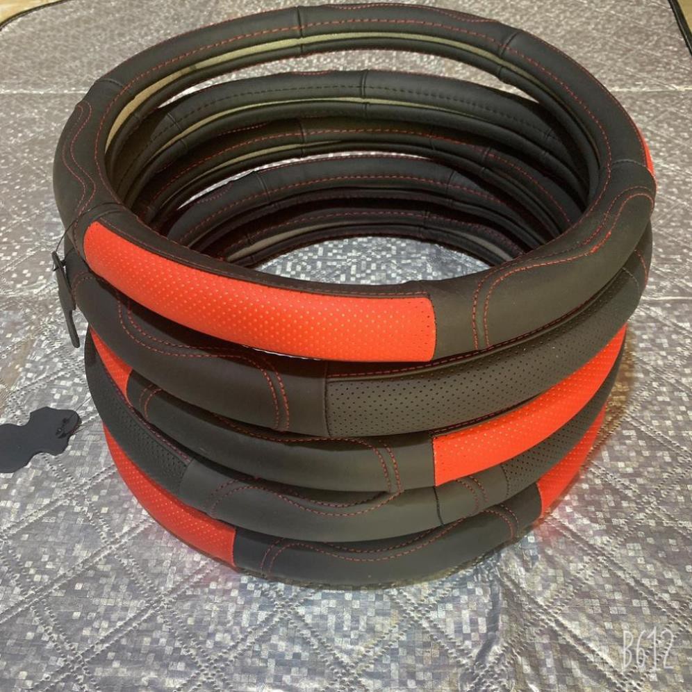 Bọc vô lăng da thật thoáng khí không gây mùi dành cho các dòng xe từ 4 đến 16 chỗ