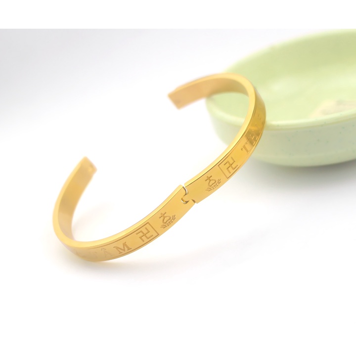 Vòng tay Thiên Tâm titan cao cấp màu vàng hình tròn siêu đẹp, bền màu - Đeo tay vạn sự may