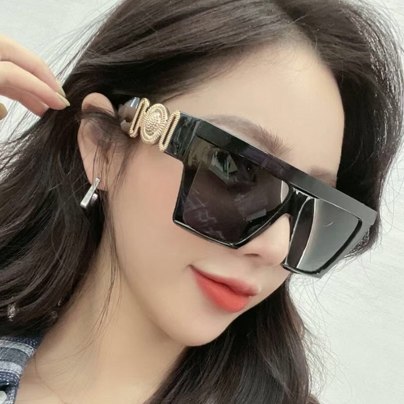 Kính mát gọng vuông bản rộng thời trang cho nữ