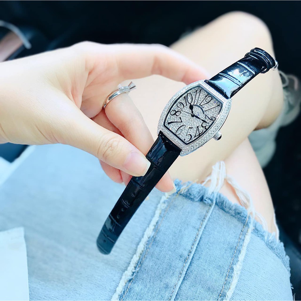 Đồng hồ nữ chính hãng Christian Van Sant - máy quartz pin - Kính khoáng - Dây da