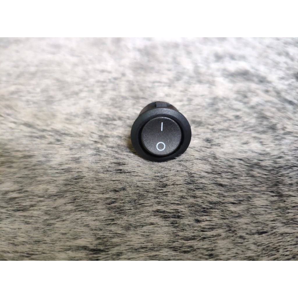 Công tắt đen on/off đường kính 12mm