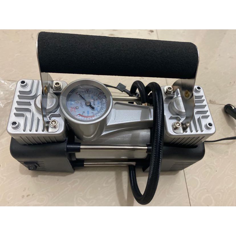 Bơm lốp ô tô dự phòng đồng hồ cơ khí
