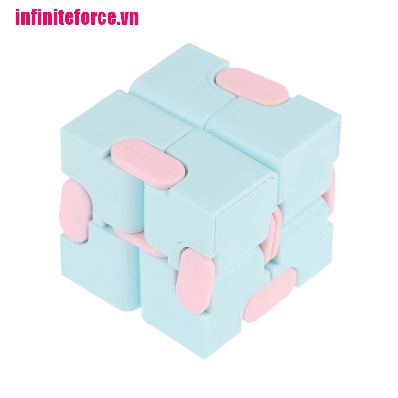 Khối Rubik Infinity Cube Giúp Giải Tỏa Căng Thẳng