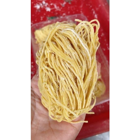 Hoành Thánh Thịt chuẩn vị người hoa- mì trứng vắt