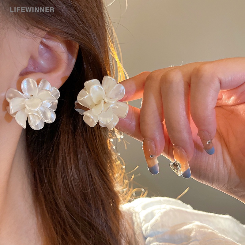 Bông Tai Hình Hoa Nhỏ Màu Trắng Thời Trang Tinh Tế Cho Nữ