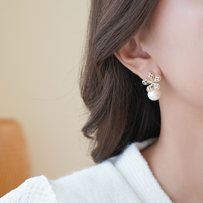 Bông Tai Hình Hoa Đính Ngọc Trai Thanh Lịch Phong Cách Hàn Quốc Cho Nữ