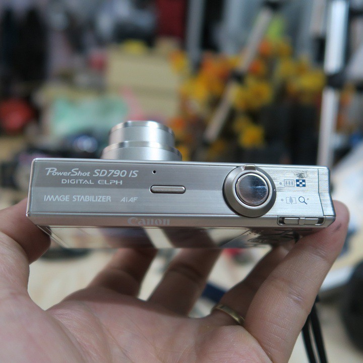 Máy ảnh Canon SD 790 is quay chụp tốt | BigBuy360 - bigbuy360.vn