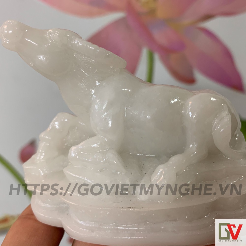 [Tượng con trâu] Tượng đá trang trí Trâu phong thủy - Chiều dài 10cm - Màu trắng đá non nước