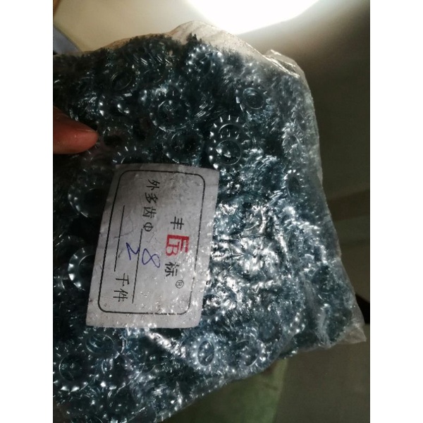 100 cái Long đen răng cưa M4 xi trắng