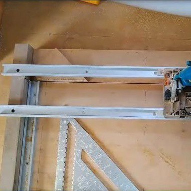Ray trượt chữ u sử dụng kết hợp với con trượt vuông