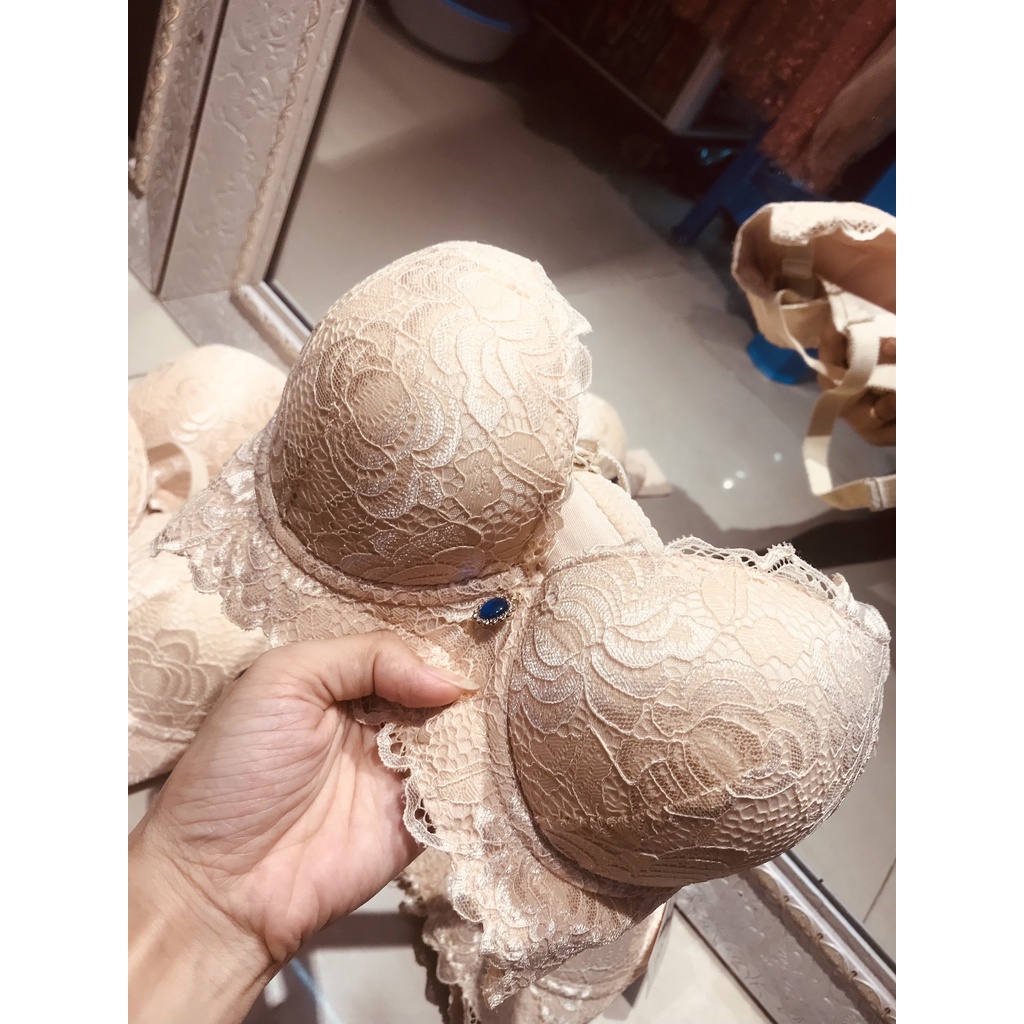 Áo lót chuyên mặc áo dài.