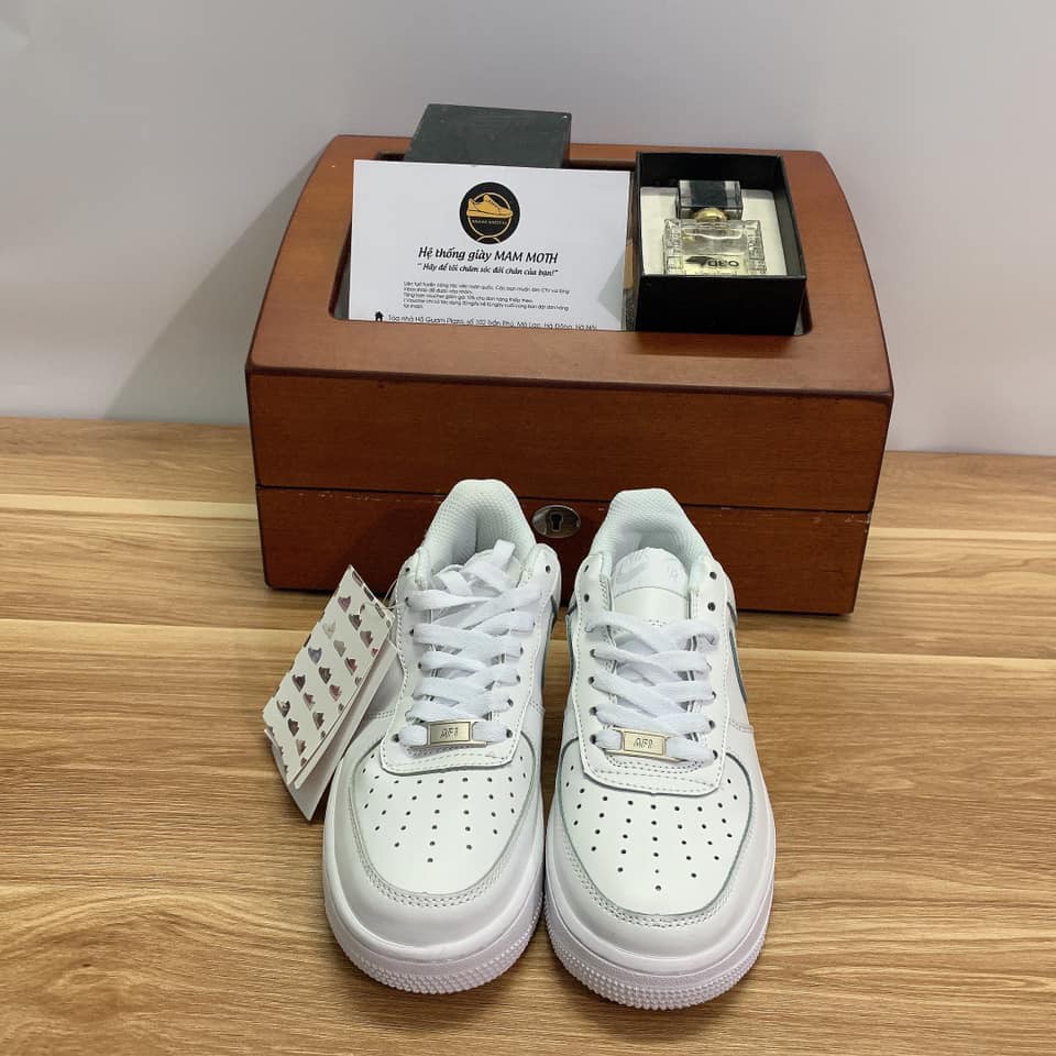giày thể thao trắng đế cao 3cm,full box ,bill ,sz 36-43