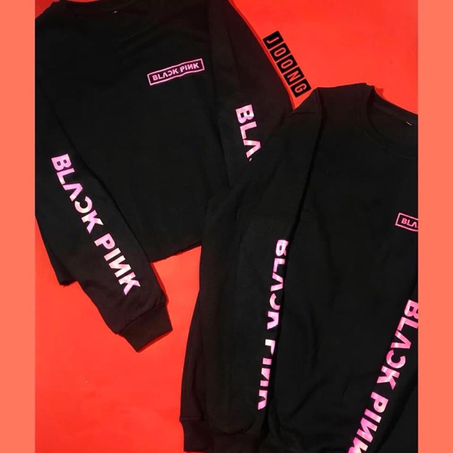 Sweater và croptop blackpink