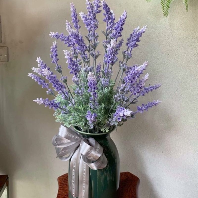 Cụm điểm mốc ,hoa violet giả trang trí
