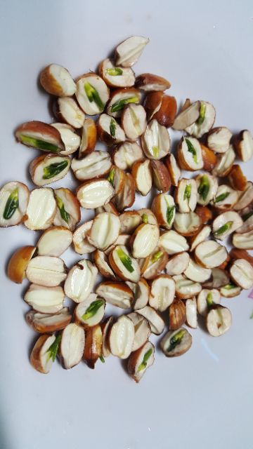 Hạt sen khô đen chẻ đôi , 500gr