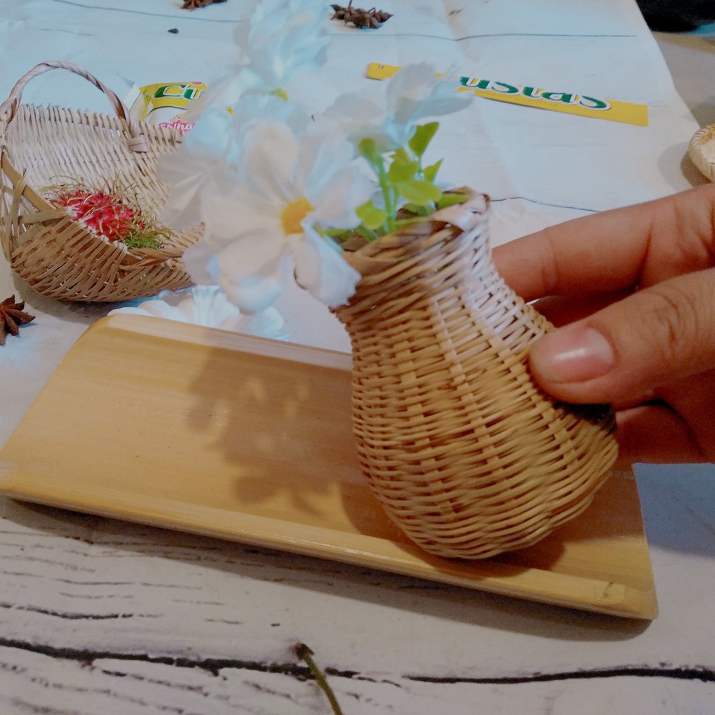 Giỏ cắm hoa mây tre đan mini trang trí, chụp hình xinh xắn