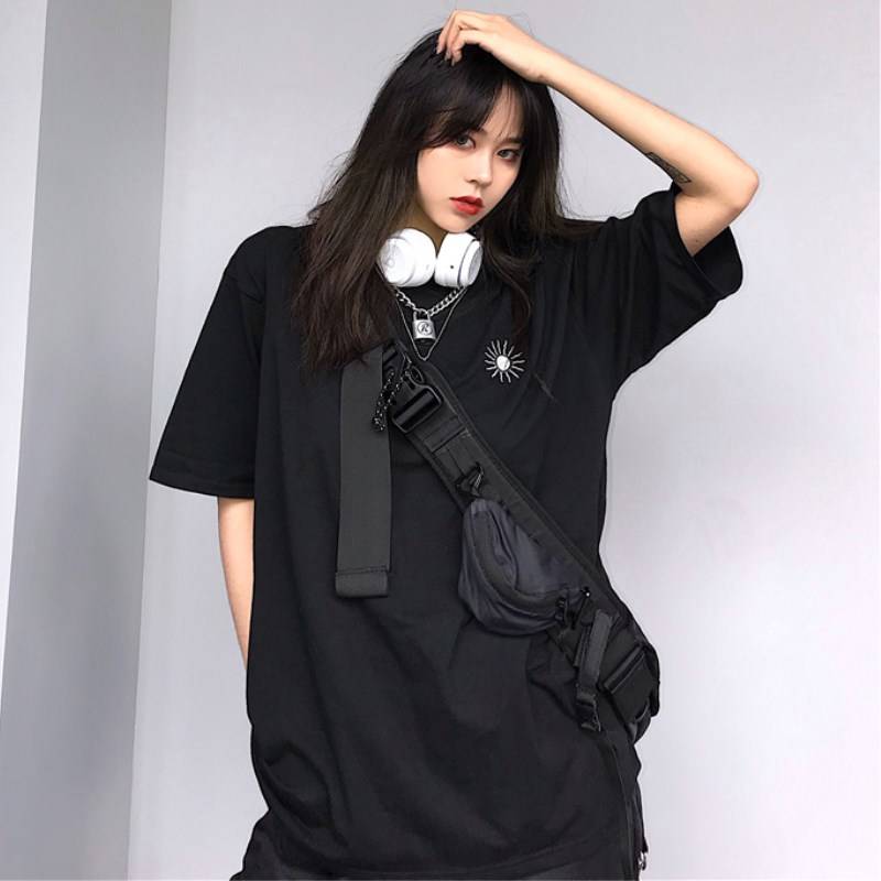 Summer 2021 new Korean version of Harajuku hip-hop bf wind loose short-sleeved Hong Kong-style T-shirt women's top ins